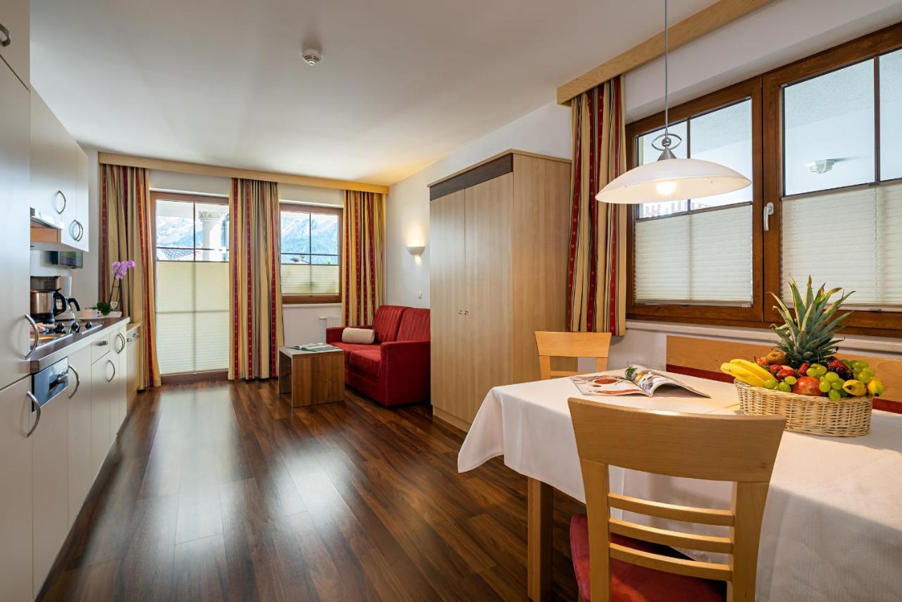 Apart-Hotel Aurora Fiss Eksteriør billede